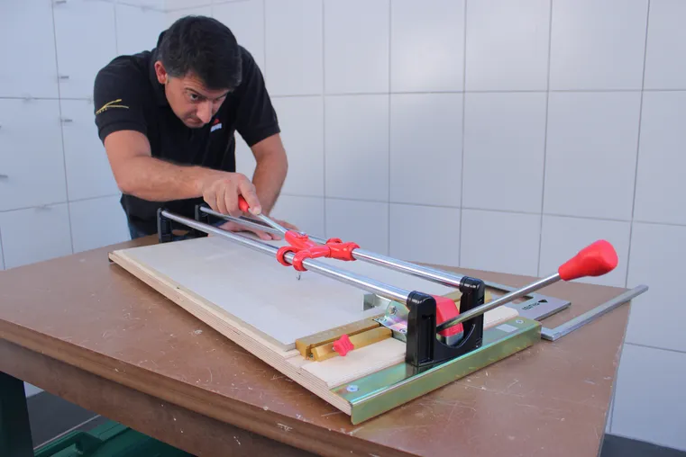 Cortador Manual de Ladrilhos e Azulejos RUBI Cortador Manual Tf Meister-60 15 Mm 550 Kg