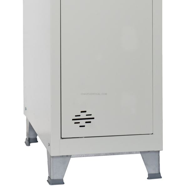Cacifo Metálico SIMONLOCKER Estrutura 4 Pés 1500X500 mm - 140 x 1500 x 470 mm