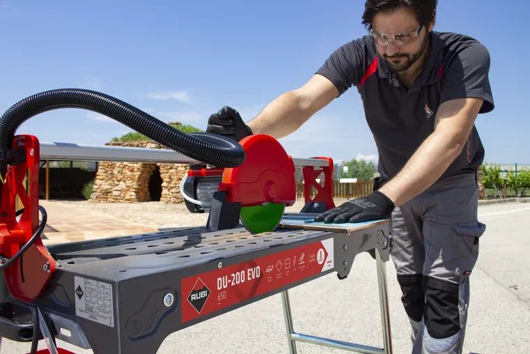 Cortador Manual de Ladrilhos e Azulejos RUBI Cortador Eléctrico Du-200 Evo 650 230 V 50 Hz 230v-50hz. 2915 65cm