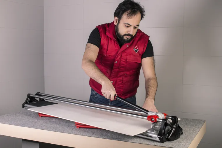 Cortador Manual de Ladrilhos e Azulejos RUBI Cortador Manual Hit-1200 Magnet com Bolsa